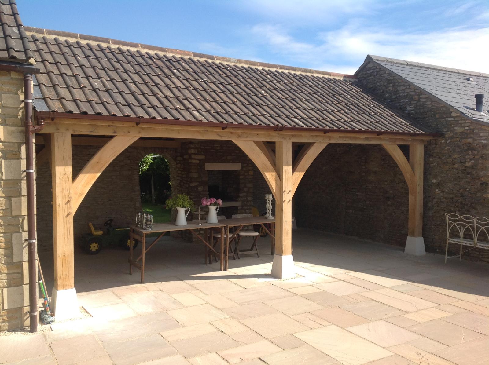 Oak Frame Buildings - Oak Frame Outdoor Area